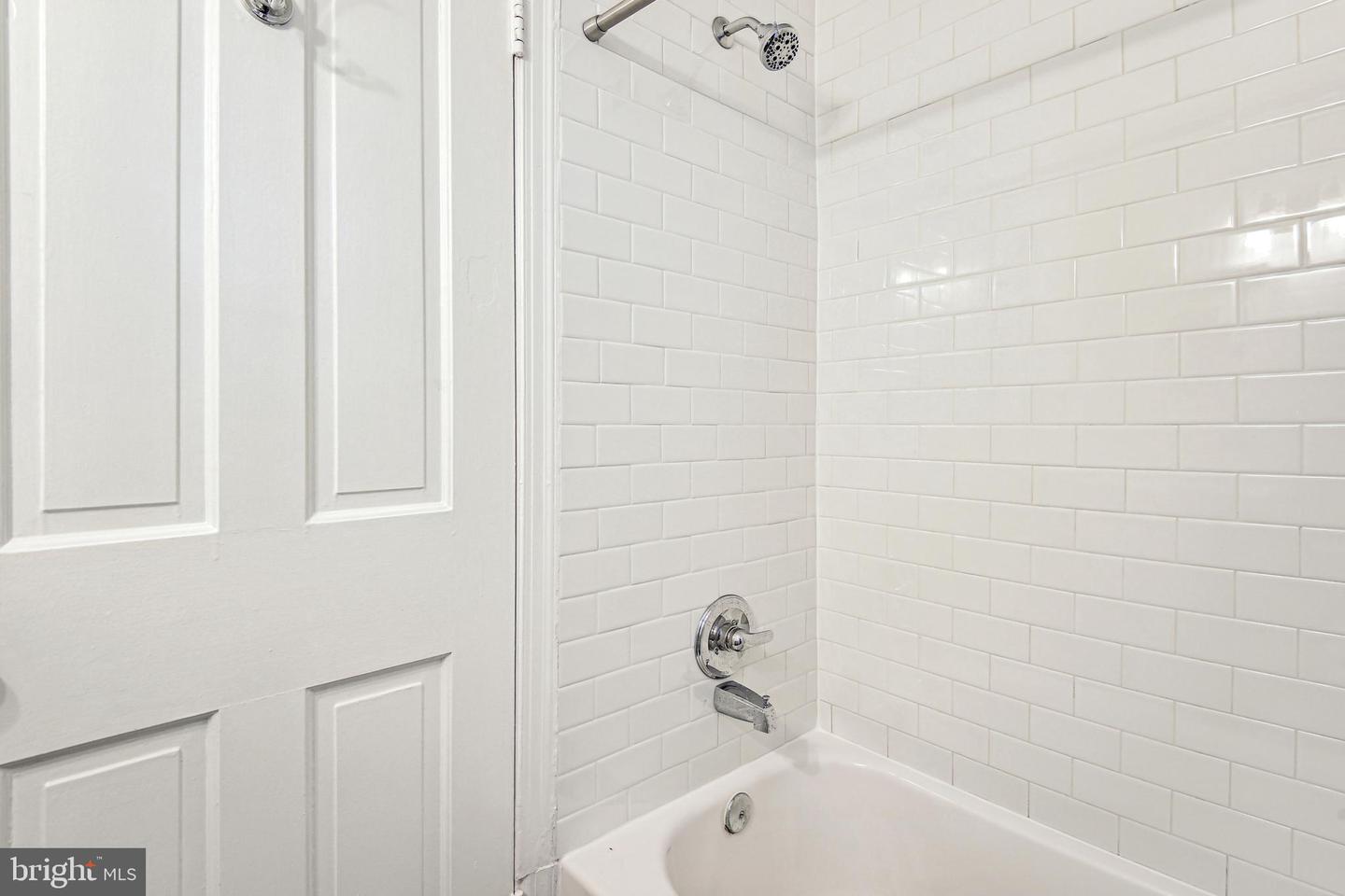 2725 ORDWAY ST NW #5, WASHINGTON, District Of Columbia 20008, 2 Bedrooms Bedrooms, ,1 BathroomBathrooms,Residential,For sale,2725 ORDWAY ST NW #5,DCDC2186402 MLS # DCDC2186402