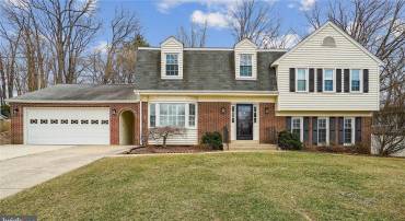 2236 LOCH LOMOND DR, VIENNA, Virginia 22181, 5 Bedrooms Bedrooms, ,2 BathroomsBathrooms,Residential,For sale,2236 LOCH LOMOND DR,VAFX2223474 MLS # VAFX2223474