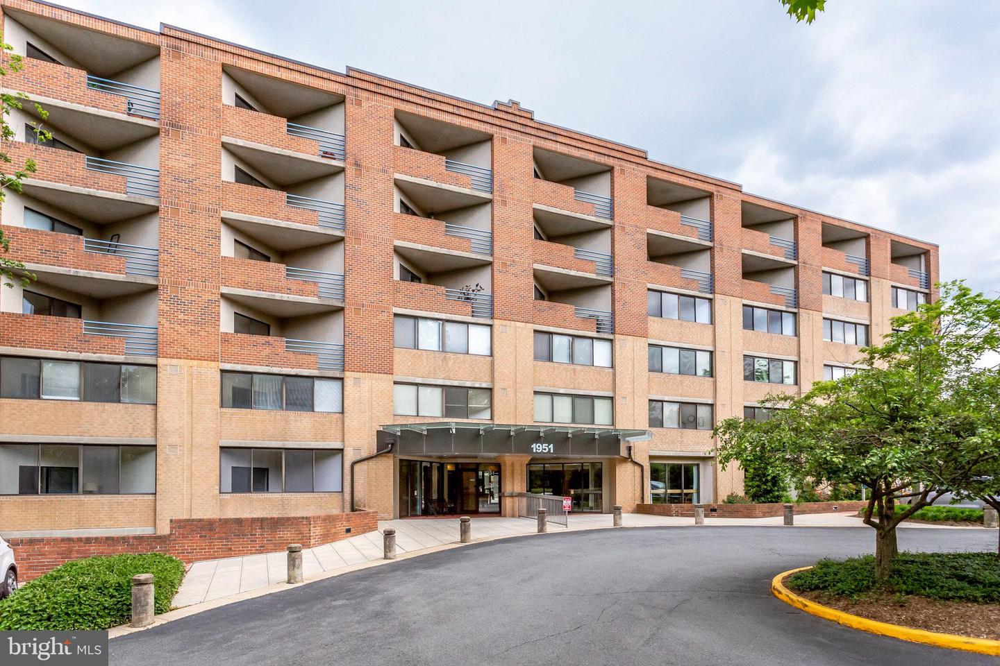 1951 SAGEWOOD LN #220, RESTON, Virginia 20191, 2 Bedrooms Bedrooms, 7 Rooms Rooms,2 BathroomsBathrooms,Residential,For sale,1951 SAGEWOOD LN #220,VAFX2223960 MLS # VAFX2223960