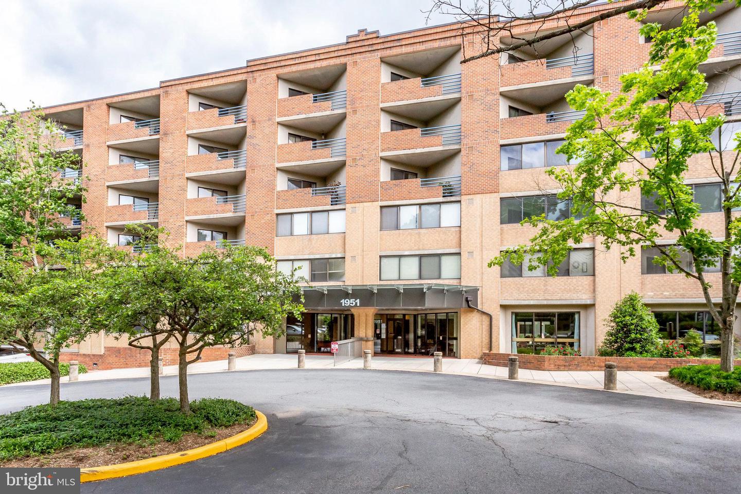 1951 SAGEWOOD LN #220, RESTON, Virginia 20191, 2 Bedrooms Bedrooms, 7 Rooms Rooms,2 BathroomsBathrooms,Residential,For sale,1951 SAGEWOOD LN #220,VAFX2223960 MLS # VAFX2223960