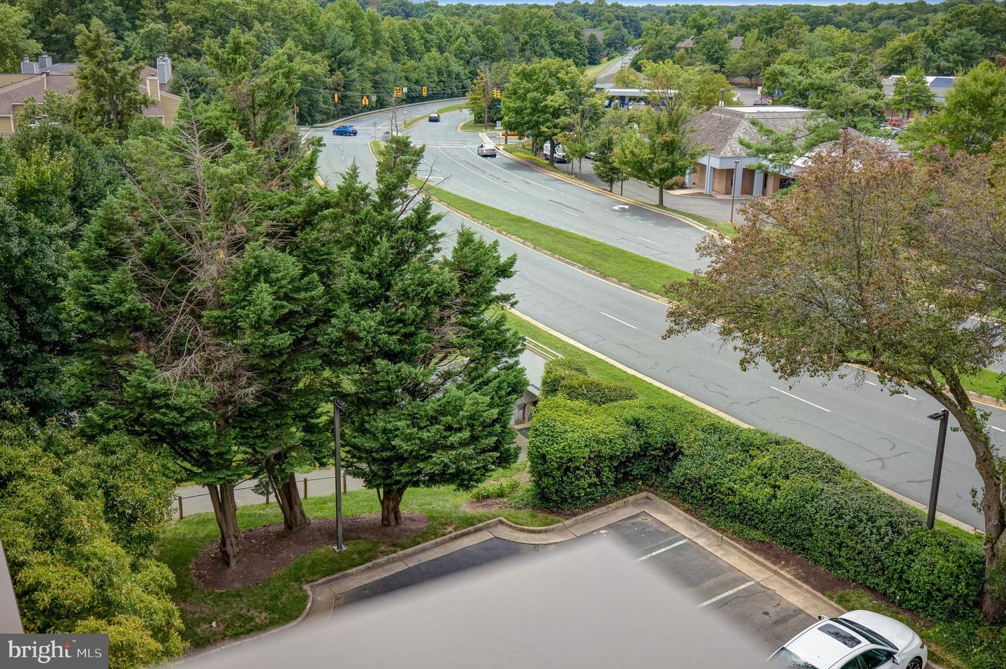 1951 SAGEWOOD LN #220, RESTON, Virginia 20191, 2 Bedrooms Bedrooms, 7 Rooms Rooms,2 BathroomsBathrooms,Residential,For sale,1951 SAGEWOOD LN #220,VAFX2223960 MLS # VAFX2223960