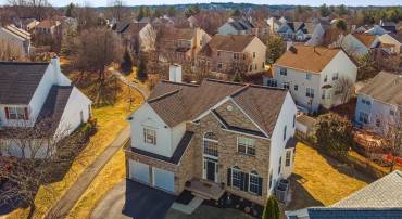 111 STONE CT NE, LEESBURG, Virginia 20176, 5 Bedrooms Bedrooms, ,3 BathroomsBathrooms,Residential,For sale,111 STONE CT NE,VALO2089888 MLS # VALO2089888