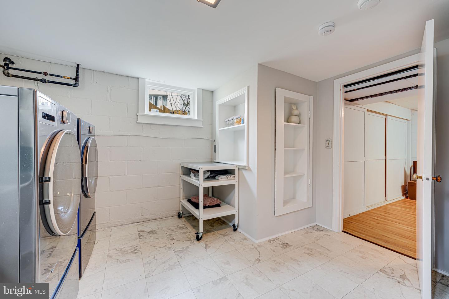 212 N GORDON ST, ALEXANDRIA, Virginia 22304, 2 Bedrooms Bedrooms, ,2 BathroomsBathrooms,Residential,For sale,212 N GORDON ST,VAAX2042260 MLS # VAAX2042260