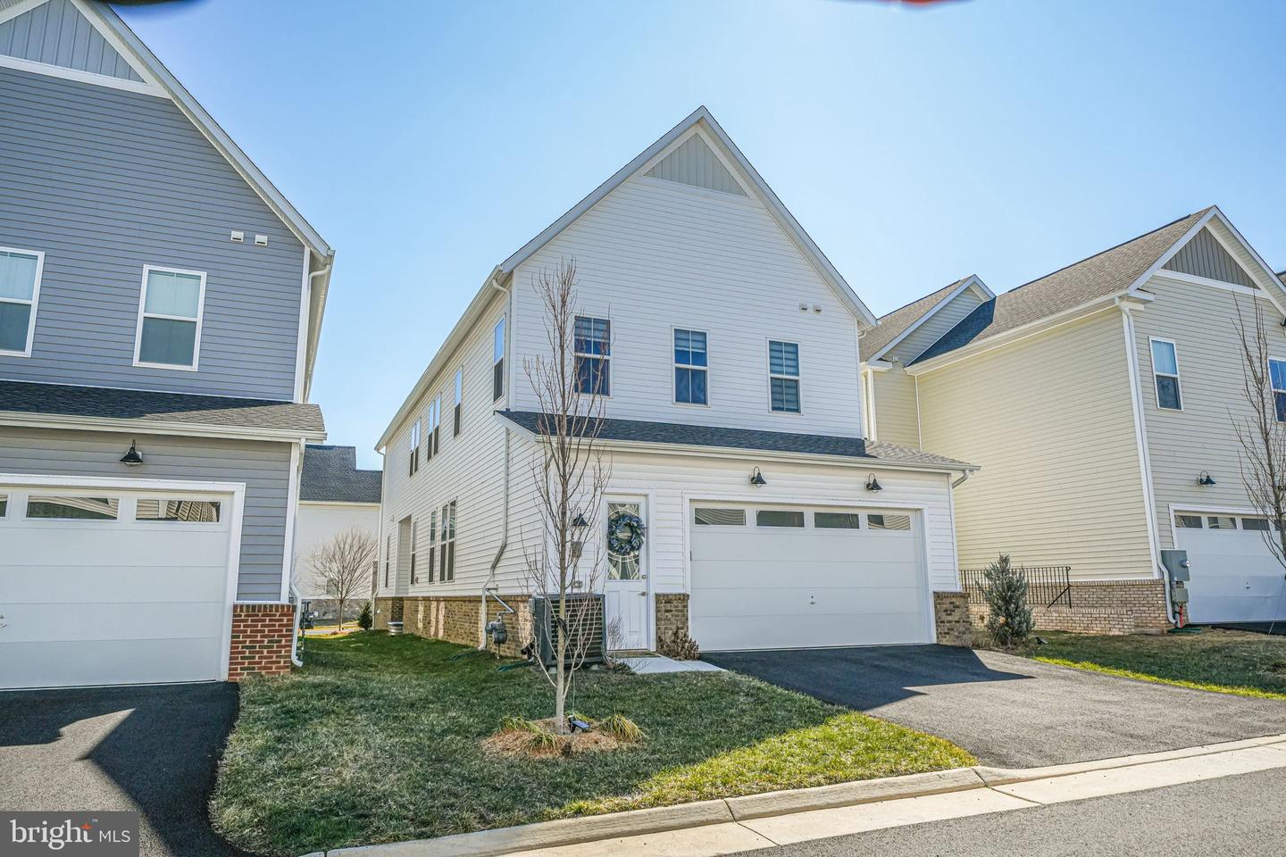 22877 AURORA VIEW DR, BRAMBLETON, Virginia 20148, 5 Bedrooms Bedrooms, ,3 BathroomsBathrooms,Residential,For sale,22877 AURORA VIEW DR,VALO2089944 MLS # VALO2089944