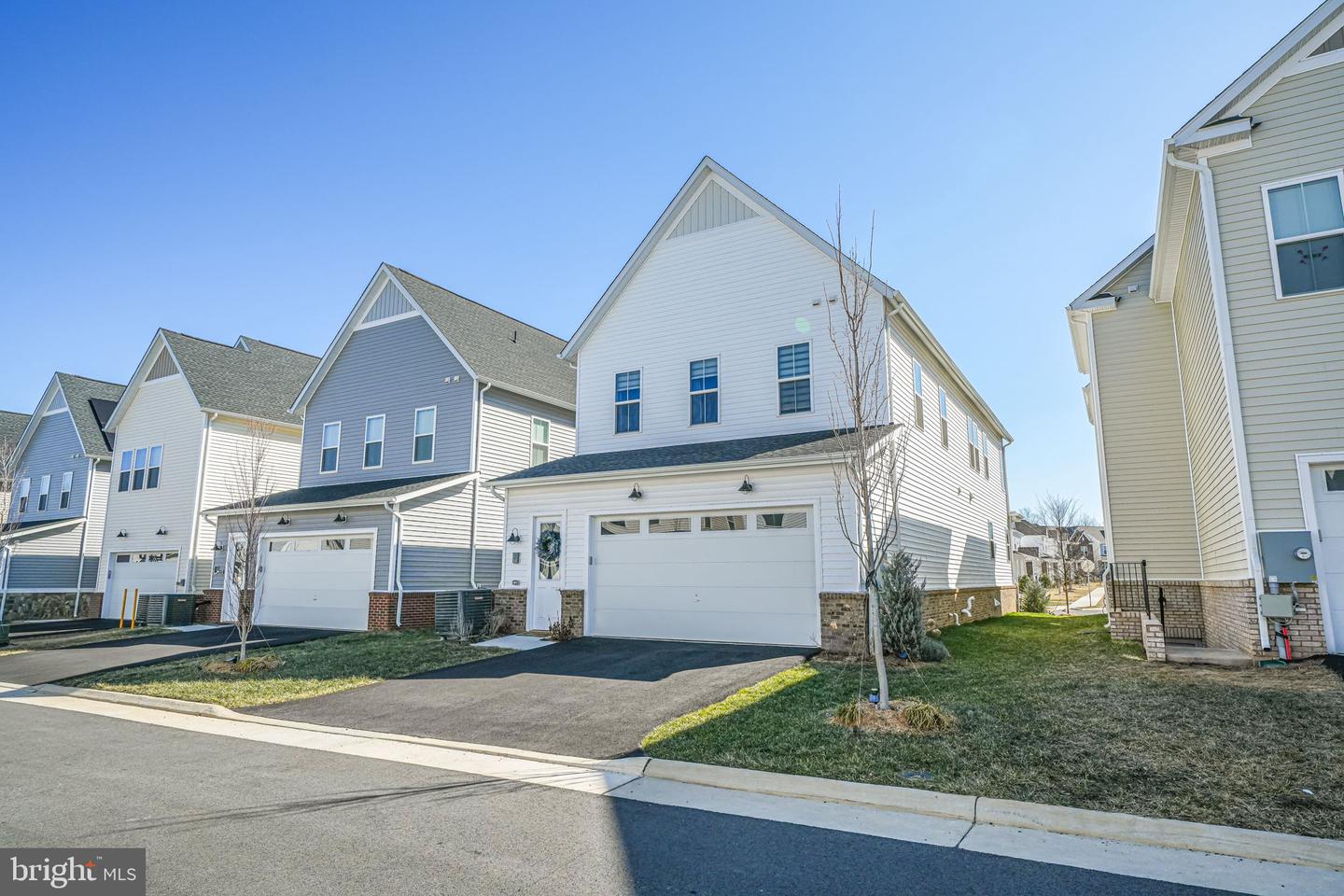 22877 AURORA VIEW DR, BRAMBLETON, Virginia 20148, 5 Bedrooms Bedrooms, ,3 BathroomsBathrooms,Residential,For sale,22877 AURORA VIEW DR,VALO2089944 MLS # VALO2089944