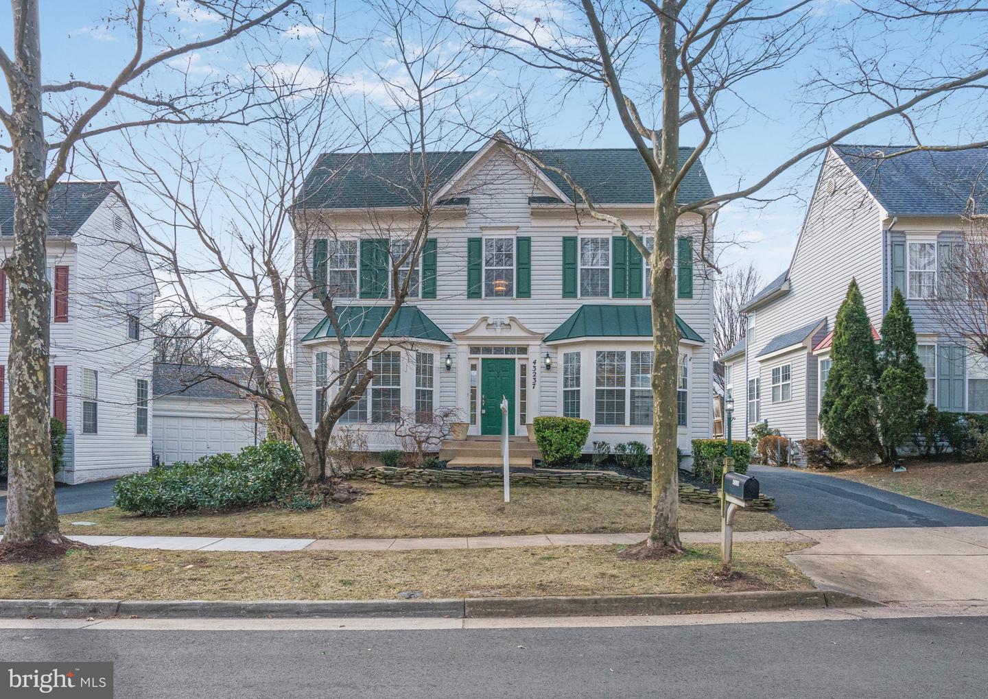 43237 EDGARTOWN ST, CHANTILLY, Virginia 20152, 4 Bedrooms Bedrooms, ,3 BathroomsBathrooms,Residential,For sale,43237 EDGARTOWN ST,VALO2089946 MLS # VALO2089946