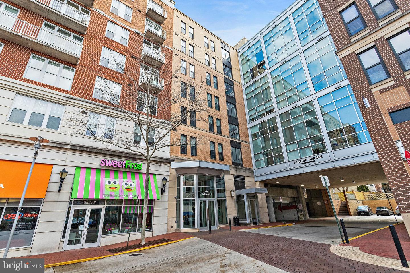 444 W BROAD ST #326, FALLS CHURCH, Virginia 22046, 2 Bedrooms Bedrooms, ,2 BathroomsBathrooms,Residential,For sale,444 W BROAD ST #326,VAFA2002786 MLS # VAFA2002786