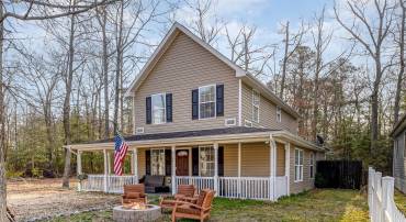 318 9TH ST, COLONIAL BEACH, Virginia 22443, 3 Bedrooms Bedrooms, ,2 BathroomsBathrooms,Residential,For sale,318 9TH ST,VAWE2008322 MLS # VAWE2008322