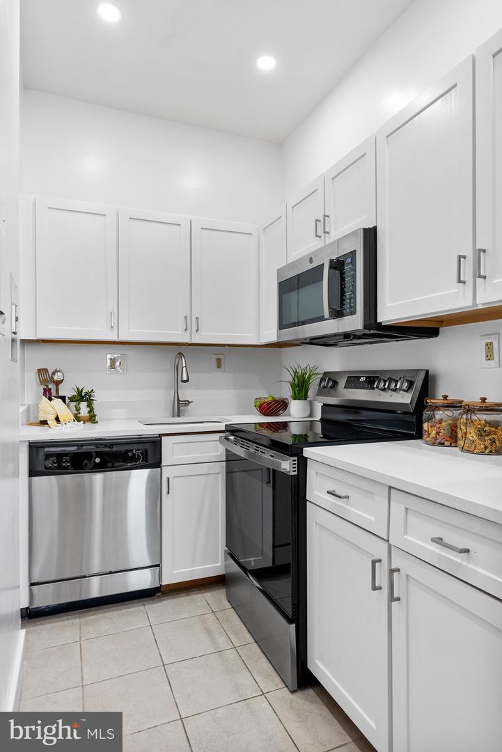 1615 Q ST NW #1008, WASHINGTON, District Of Columbia 20009, 2 Bedrooms Bedrooms, ,1 BathroomBathrooms,Residential,For sale,1615 Q ST NW #1008,DCDC2187418 MLS # DCDC2187418