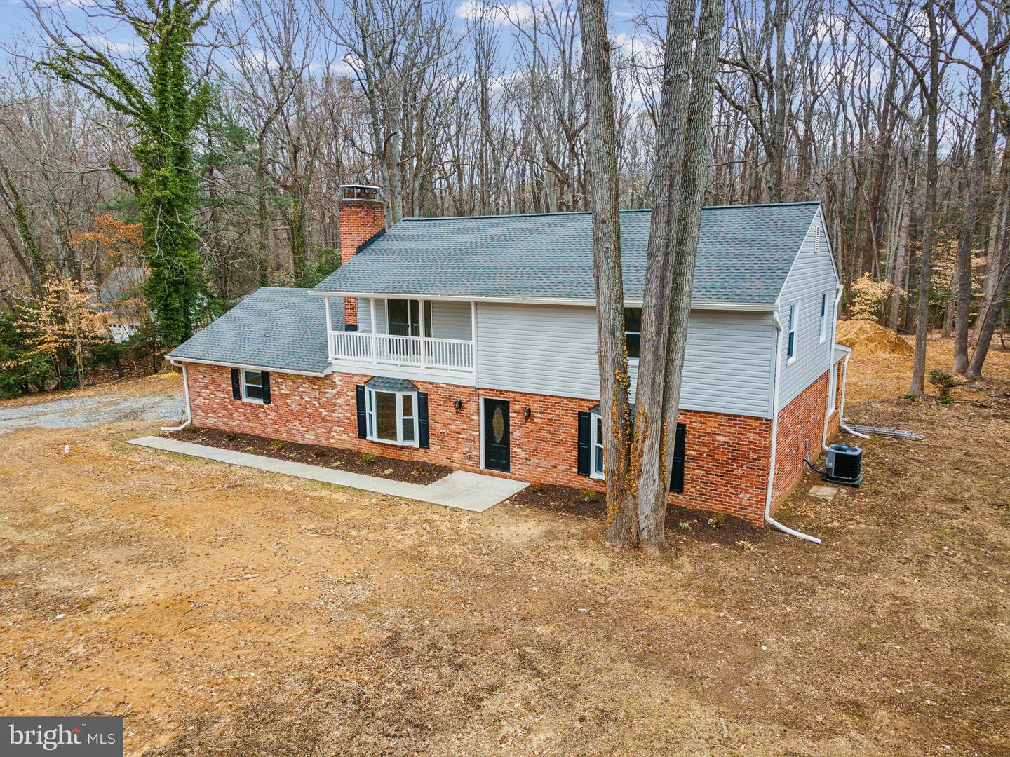 6008 CHAPMAN RD, LORTON, Virginia 22079, 4 Bedrooms Bedrooms, ,3 BathroomsBathrooms,Residential,For sale,6008 CHAPMAN RD,VAFX2224702 MLS # VAFX2224702