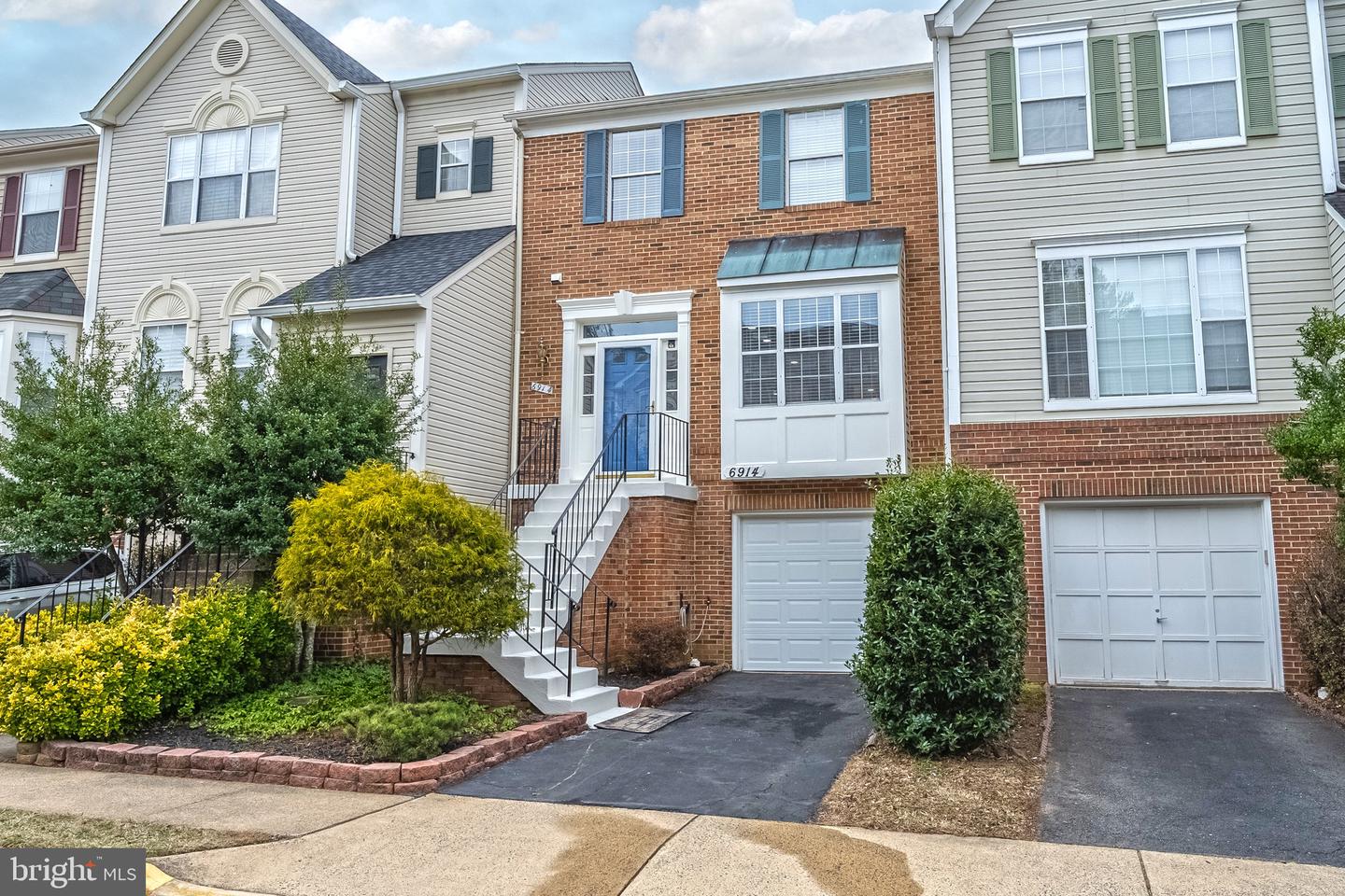 6914 KERRYWOOD CIR., CENTREVILLE, Virginia 20121, 3 Bedrooms Bedrooms, ,3 BathroomsBathrooms,Residential,For sale,6914 KERRYWOOD CIR.,VAFX2224742 MLS # VAFX2224742