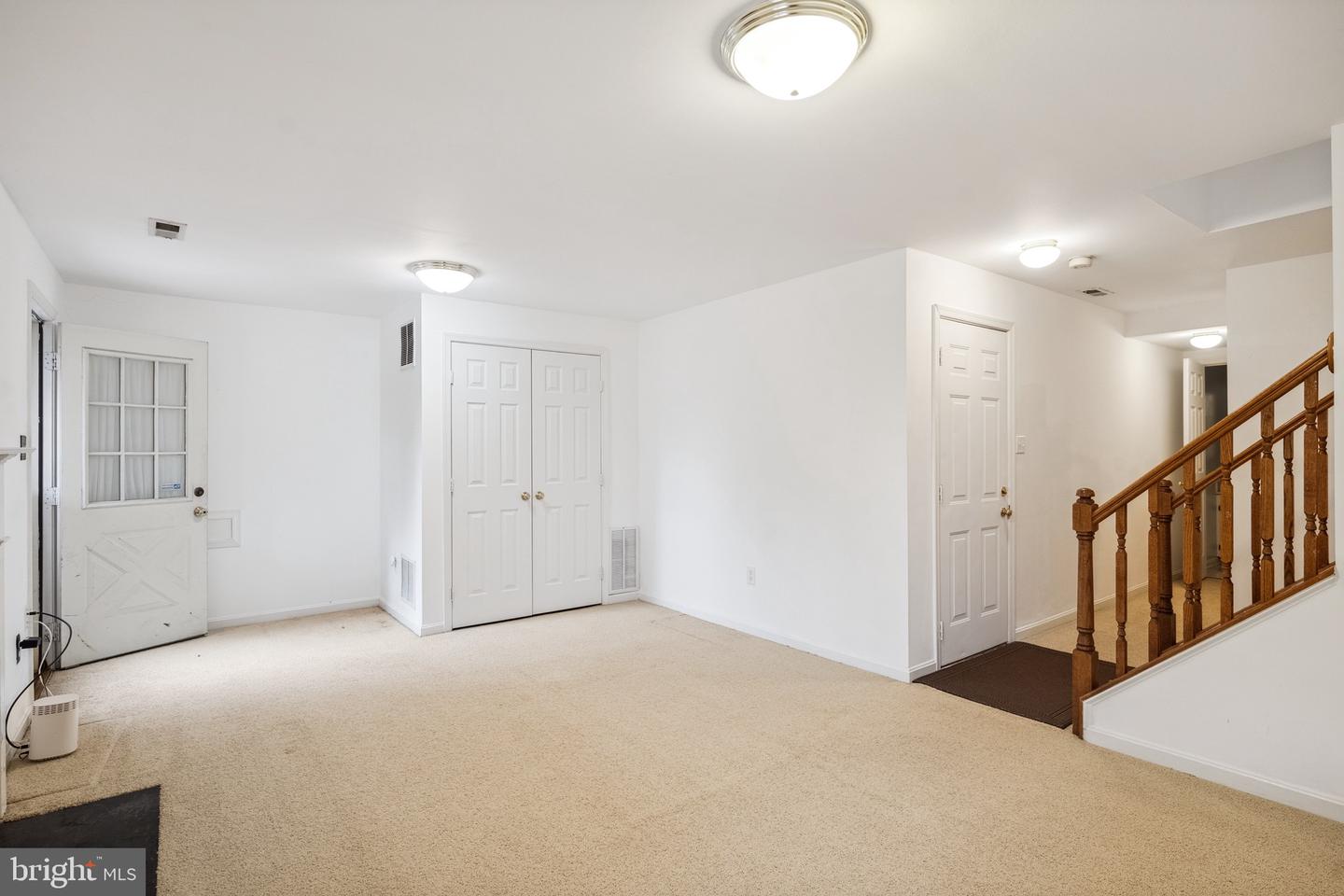 6914 KERRYWOOD CIR., CENTREVILLE, Virginia 20121, 3 Bedrooms Bedrooms, ,3 BathroomsBathrooms,Residential,For sale,6914 KERRYWOOD CIR.,VAFX2224742 MLS # VAFX2224742