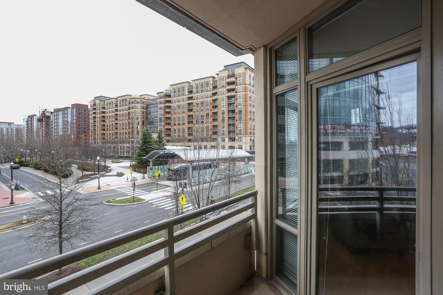 3600 S GLEBE RD #215W, ARLINGTON, Virginia 22202, 1 Bedroom Bedrooms, ,1 BathroomBathrooms,Residential,For sale,3600 S GLEBE RD #215W,VAAR2054082 MLS # VAAR2054082