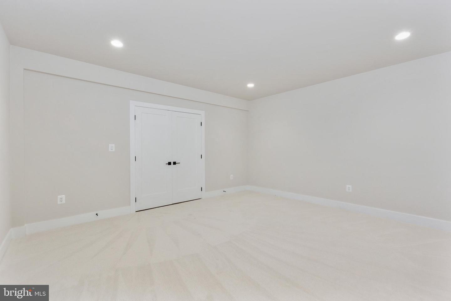 18515 LAKE HILL DR, LEESBURG, Virginia 20175, 4 Bedrooms Bedrooms, ,5 BathroomsBathrooms,Residential,For sale,18515 LAKE HILL DR,VALO2090324 MLS # VALO2090324