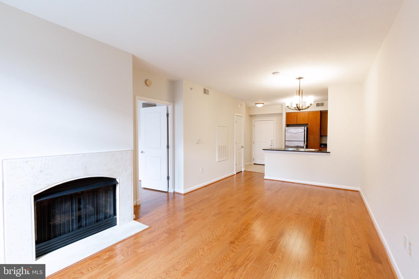 1021 N GARFIELD ST #511, ARLINGTON, Virginia 22201, 1 Bedroom Bedrooms, ,1 BathroomBathrooms,Residential,For sale,1021 N GARFIELD ST #511,VAAR2054154 MLS # VAAR2054154