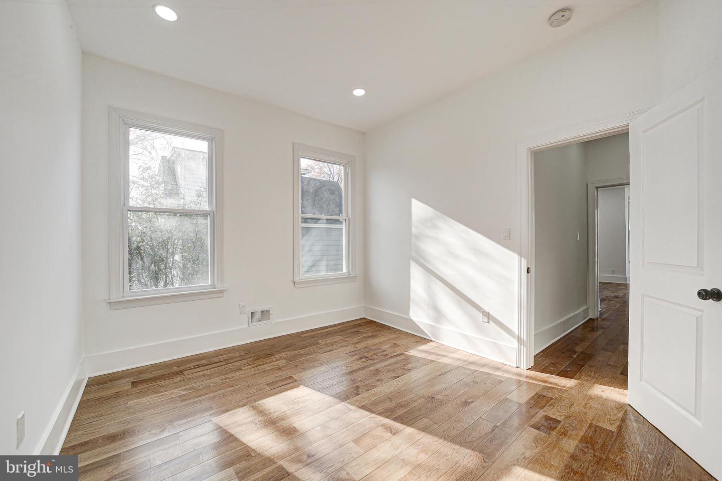 2105 4TH ST NE, WASHINGTON, District Of Columbia 20002, 4 Bedrooms Bedrooms, ,2 BathroomsBathrooms,Residential,For sale,2105 4TH ST NE,DCDC2169632 MLS # DCDC2169632