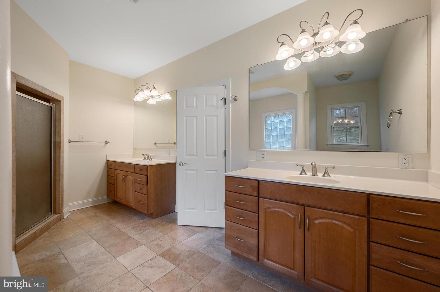 3980 MIDDLE RD, WINCHESTER, Virginia 22602, 4 Bedrooms Bedrooms, ,3 BathroomsBathrooms,Residential,For sale,3980 MIDDLE RD,VAFV2024594 MLS # VAFV2024594