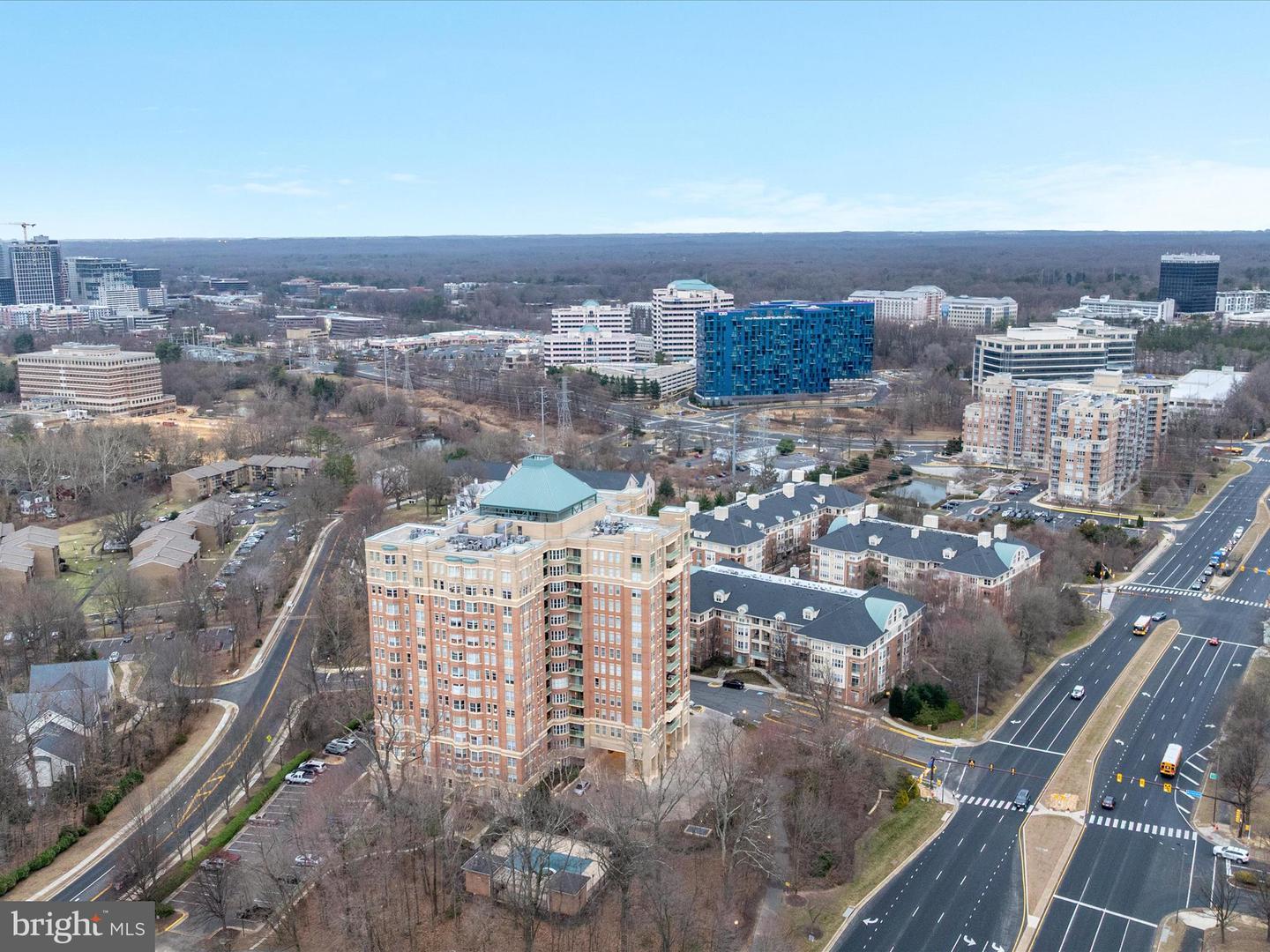 11776 STRATFORD HOUSE PL #202, RESTON, Virginia 20190, 2 Bedrooms Bedrooms, ,2 BathroomsBathrooms,Residential,For sale,11776 STRATFORD HOUSE PL #202,VAFX2224282 MLS # VAFX2224282