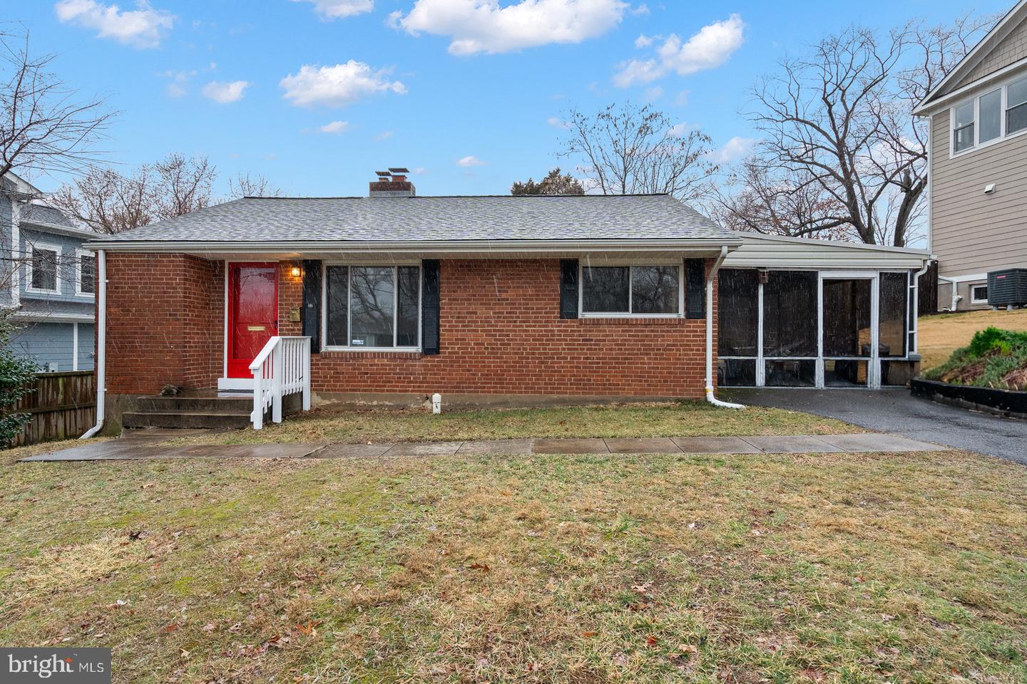 32 N FLOYD ST, ALEXANDRIA, Virginia 22304, 2 Bedrooms Bedrooms, ,1 BathroomBathrooms,Residential,For sale,32 N FLOYD ST,VAAX2042290 MLS # VAAX2042290