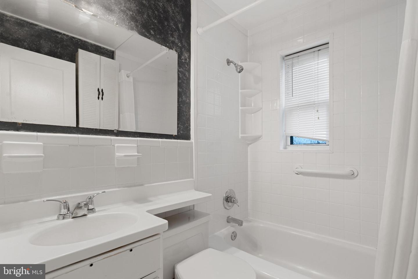 32 N FLOYD ST, ALEXANDRIA, Virginia 22304, 2 Bedrooms Bedrooms, ,1 BathroomBathrooms,Residential,For sale,32 N FLOYD ST,VAAX2042290 MLS # VAAX2042290