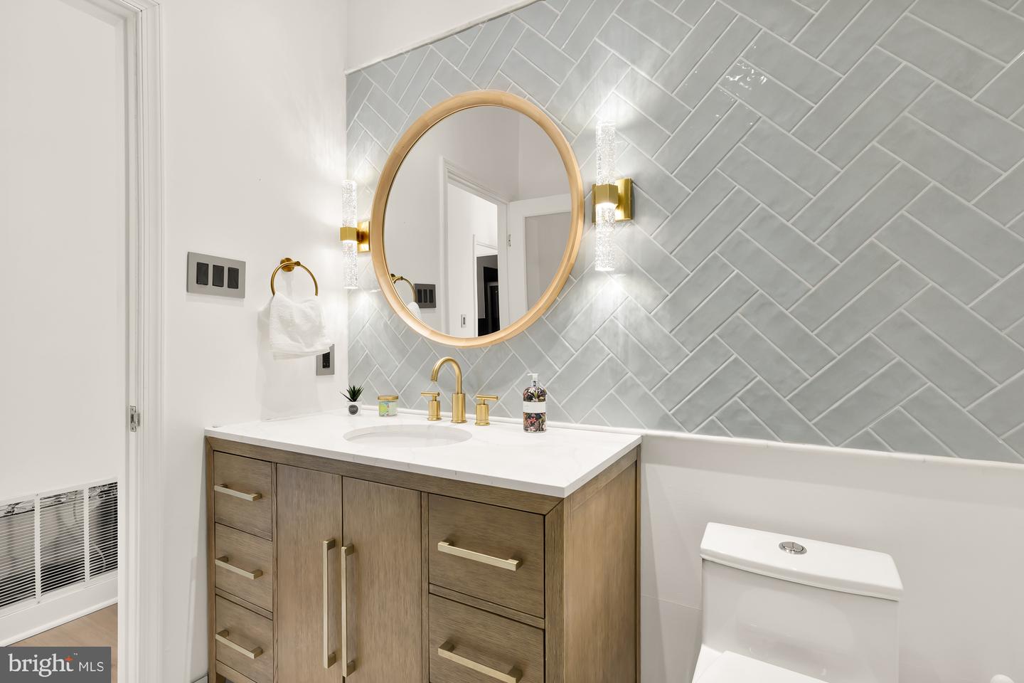 503 Q ST NW, WASHINGTON, District Of Columbia 20001, 4 Bedrooms Bedrooms, ,3 BathroomsBathrooms,Residential,For sale,503 Q ST NW,DCDC2187710 MLS # DCDC2187710