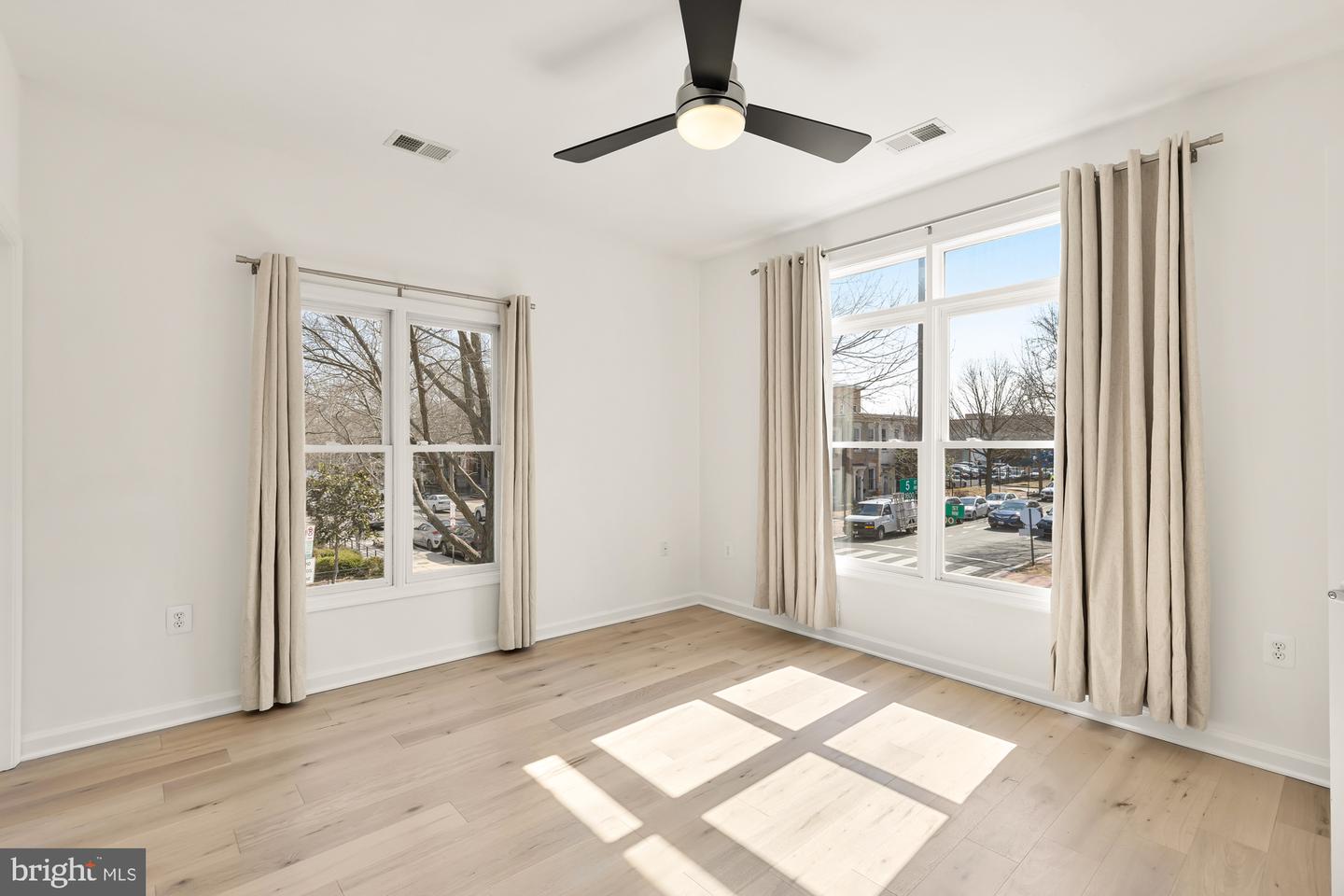 503 Q ST NW, WASHINGTON, District Of Columbia 20001, 4 Bedrooms Bedrooms, ,3 BathroomsBathrooms,Residential,For sale,503 Q ST NW,DCDC2187710 MLS # DCDC2187710