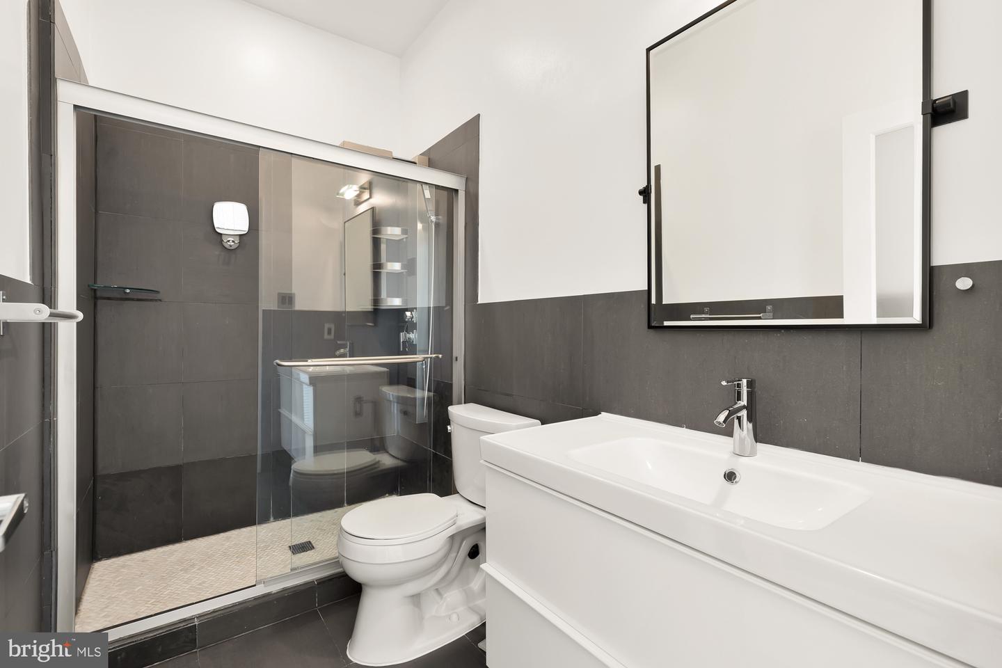503 Q ST NW, WASHINGTON, District Of Columbia 20001, 4 Bedrooms Bedrooms, ,3 BathroomsBathrooms,Residential,For sale,503 Q ST NW,DCDC2187710 MLS # DCDC2187710