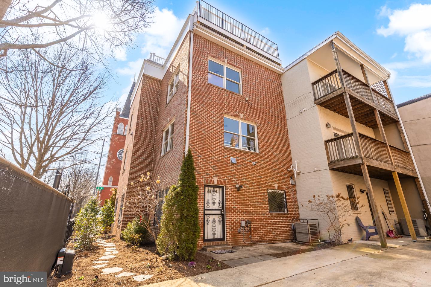 503 Q ST NW, WASHINGTON, District Of Columbia 20001, 4 Bedrooms Bedrooms, ,3 BathroomsBathrooms,Residential,For sale,503 Q ST NW,DCDC2187710 MLS # DCDC2187710