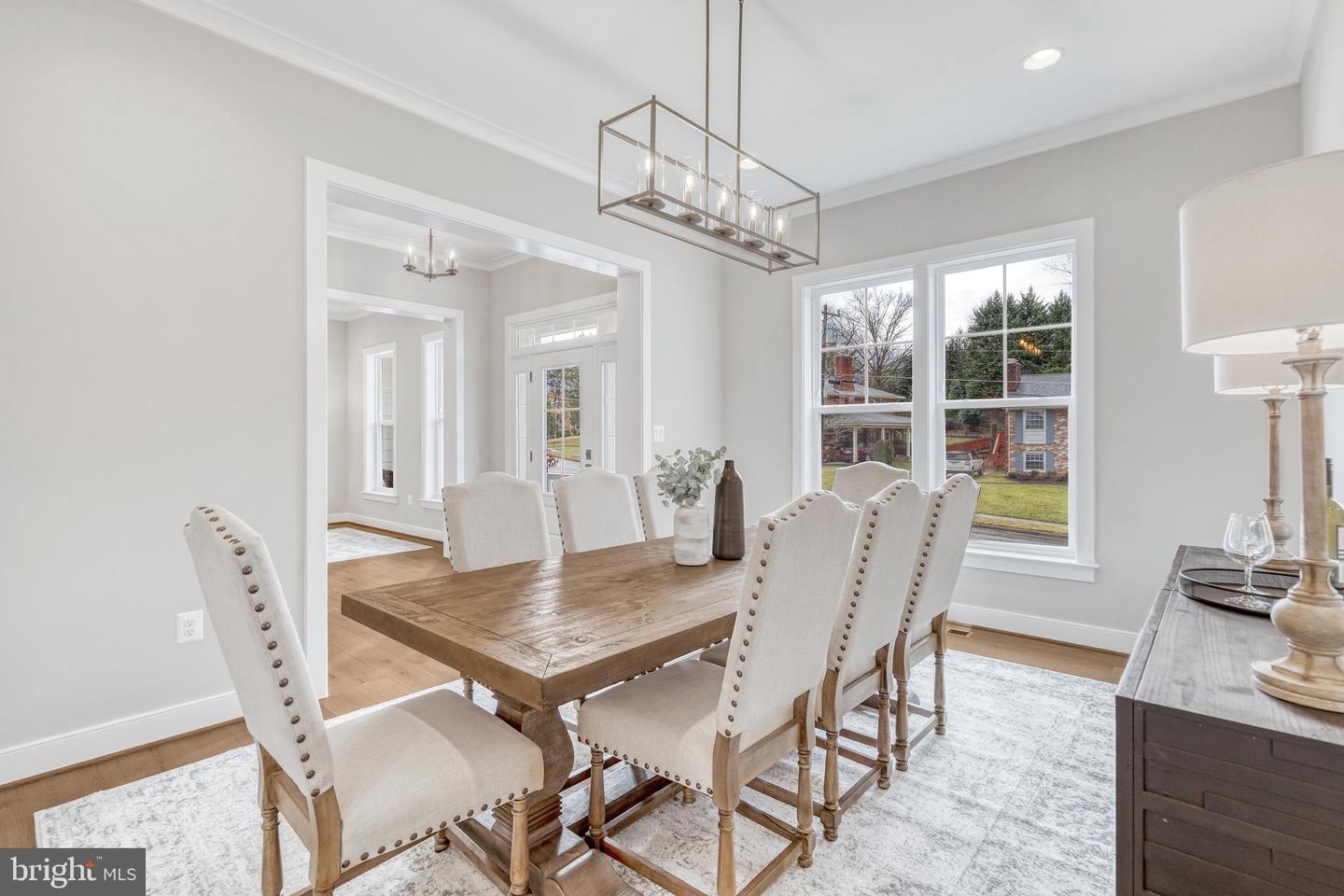 6607 29TH ST N, ARLINGTON, Virginia 22213, 4 Bedrooms Bedrooms, ,4 BathroomsBathrooms,Residential,For sale,6607 29TH ST N,VAAR2054116 MLS # VAAR2054116