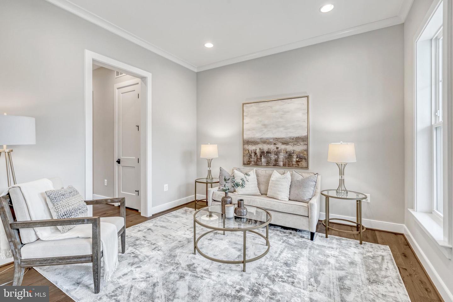 6607 29TH ST N, ARLINGTON, Virginia 22213, 4 Bedrooms Bedrooms, ,4 BathroomsBathrooms,Residential,For sale,6607 29TH ST N,VAAR2054116 MLS # VAAR2054116