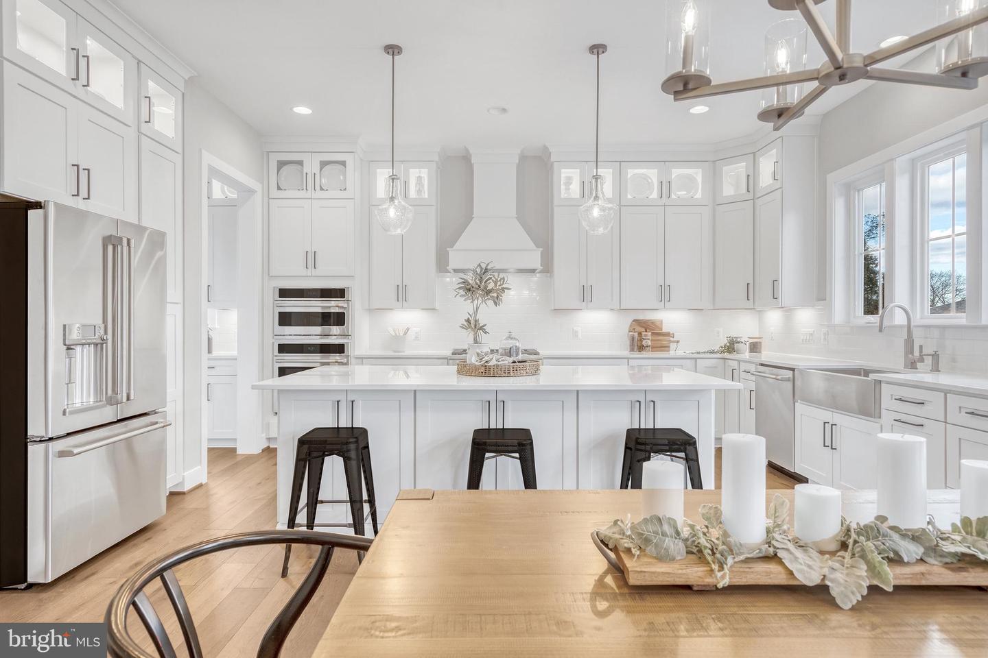 6607 29TH ST N, ARLINGTON, Virginia 22213, 4 Bedrooms Bedrooms, ,4 BathroomsBathrooms,Residential,For sale,6607 29TH ST N,VAAR2054116 MLS # VAAR2054116