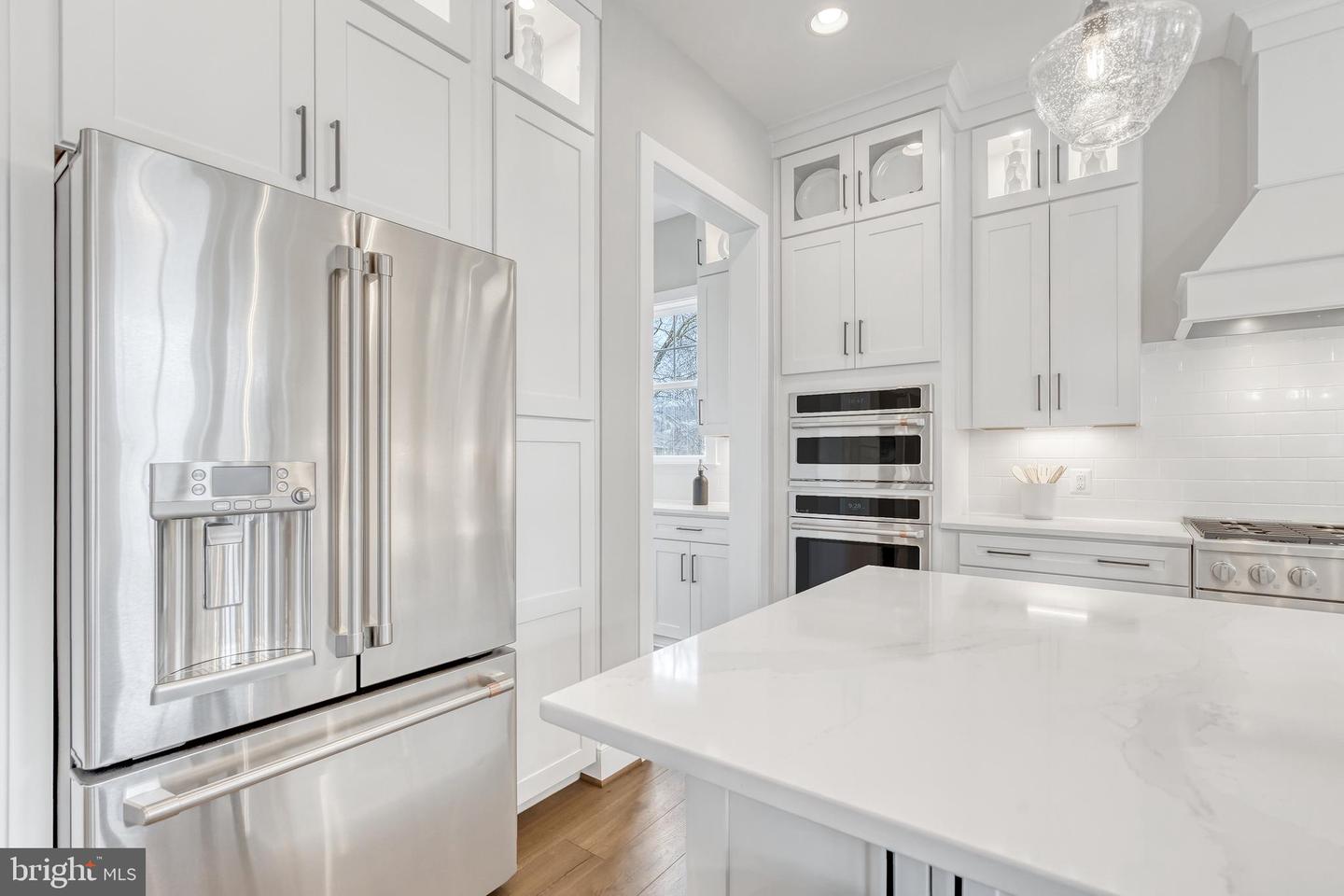 6607 29TH ST N, ARLINGTON, Virginia 22213, 4 Bedrooms Bedrooms, ,4 BathroomsBathrooms,Residential,For sale,6607 29TH ST N,VAAR2054116 MLS # VAAR2054116