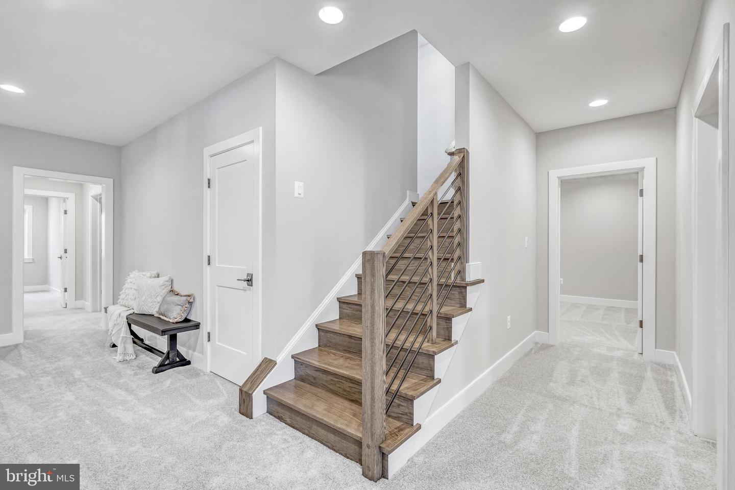 6607 29TH ST N, ARLINGTON, Virginia 22213, 4 Bedrooms Bedrooms, ,4 BathroomsBathrooms,Residential,For sale,6607 29TH ST N,VAAR2054116 MLS # VAAR2054116