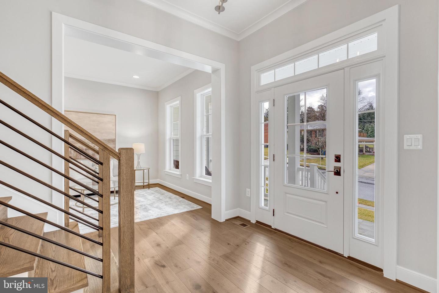 6607 29TH ST N, ARLINGTON, Virginia 22213, 4 Bedrooms Bedrooms, ,4 BathroomsBathrooms,Residential,For sale,6607 29TH ST N,VAAR2054116 MLS # VAAR2054116