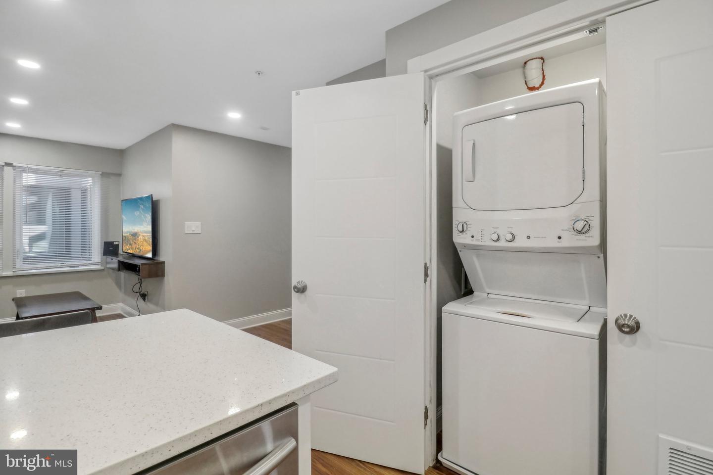 3110 GEORGIA AVE NW #302, WASHINGTON, District Of Columbia 20010, 2 Bedrooms Bedrooms, ,1 BathroomBathrooms,Residential,For sale,3110 GEORGIA AVE NW #302,DCDC2188296 MLS # DCDC2188296