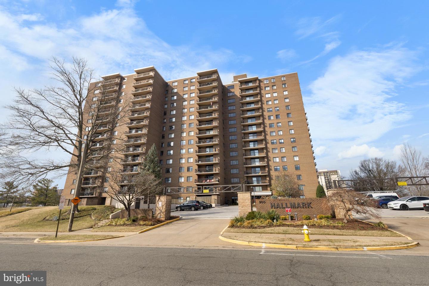 200 N PICKETT ST #702, ALEXANDRIA, Virginia 22304, 2 Bedrooms Bedrooms, ,2 BathroomsBathrooms,Residential,For sale,200 N PICKETT ST #702,VAAX2042486 MLS # VAAX2042486