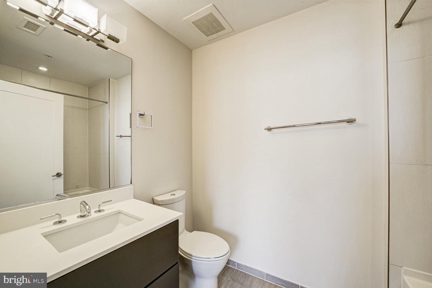 301 H ST NE #501, WASHINGTON, District Of Columbia 20002, 2 Bedrooms Bedrooms, ,2 BathroomsBathrooms,Residential,For sale,301 H ST NE #501,DCDC2188504 MLS # DCDC2188504