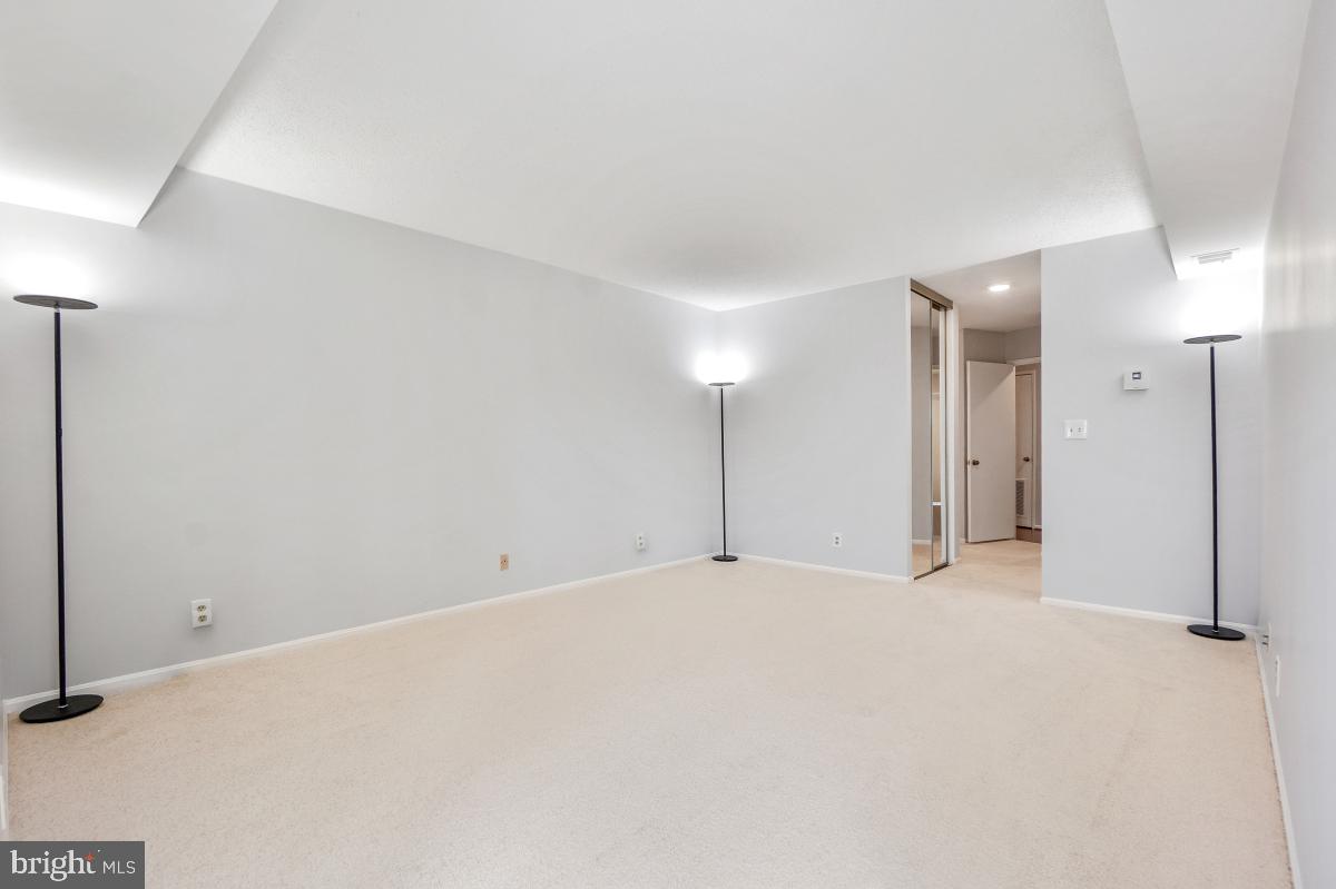 5903 MOUNT EAGLE DR #1418, ALEXANDRIA, Virginia 22303, 3 Bedrooms Bedrooms, 10 Rooms Rooms,2 BathroomsBathrooms,Residential,For sale,5903 MOUNT EAGLE DR #1418,VAFX2213744 MLS # VAFX2213744