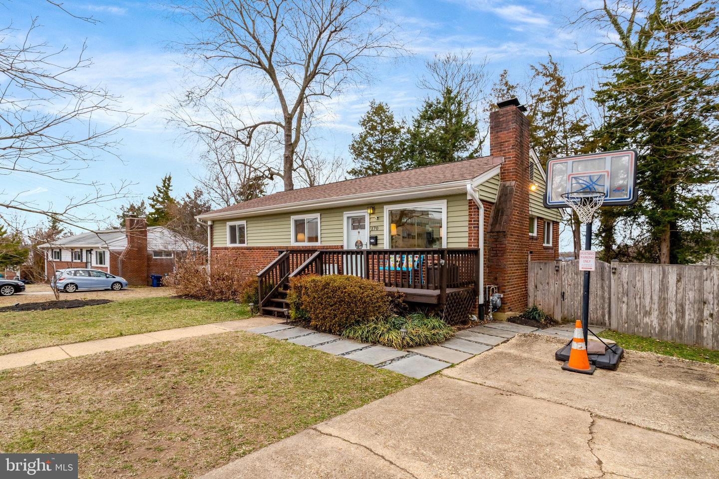 170 CAMBRIDGE RD, ALEXANDRIA, Virginia 22314, 3 Bedrooms Bedrooms, ,2 BathroomsBathrooms,Residential,For sale,170 CAMBRIDGE RD,VAAX2041510 MLS # VAAX2041510