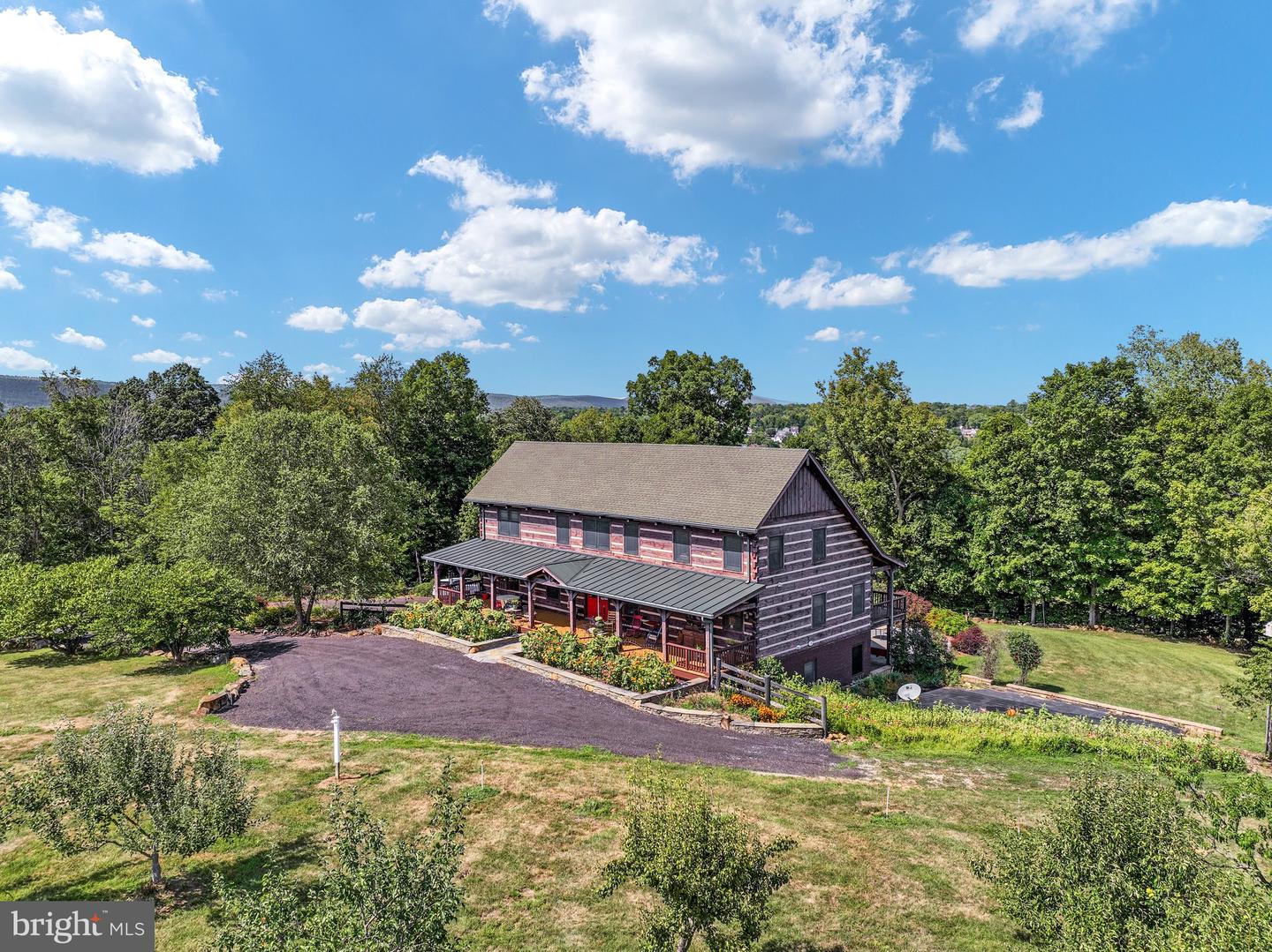 11407 OLDE STONE LN, LOVETTSVILLE, Virginia 20180, 4 Bedrooms Bedrooms, ,3 BathroomsBathrooms,Residential,For sale,11407 OLDE STONE LN,VALO2088220 MLS # VALO2088220