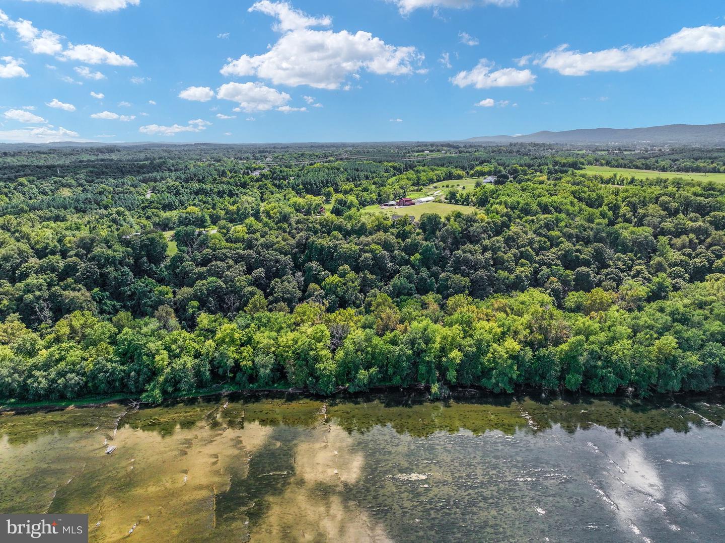 11407 OLDE STONE LN, LOVETTSVILLE, Virginia 20180, 4 Bedrooms Bedrooms, ,3 BathroomsBathrooms,Residential,For sale,11407 OLDE STONE LN,VALO2088220 MLS # VALO2088220