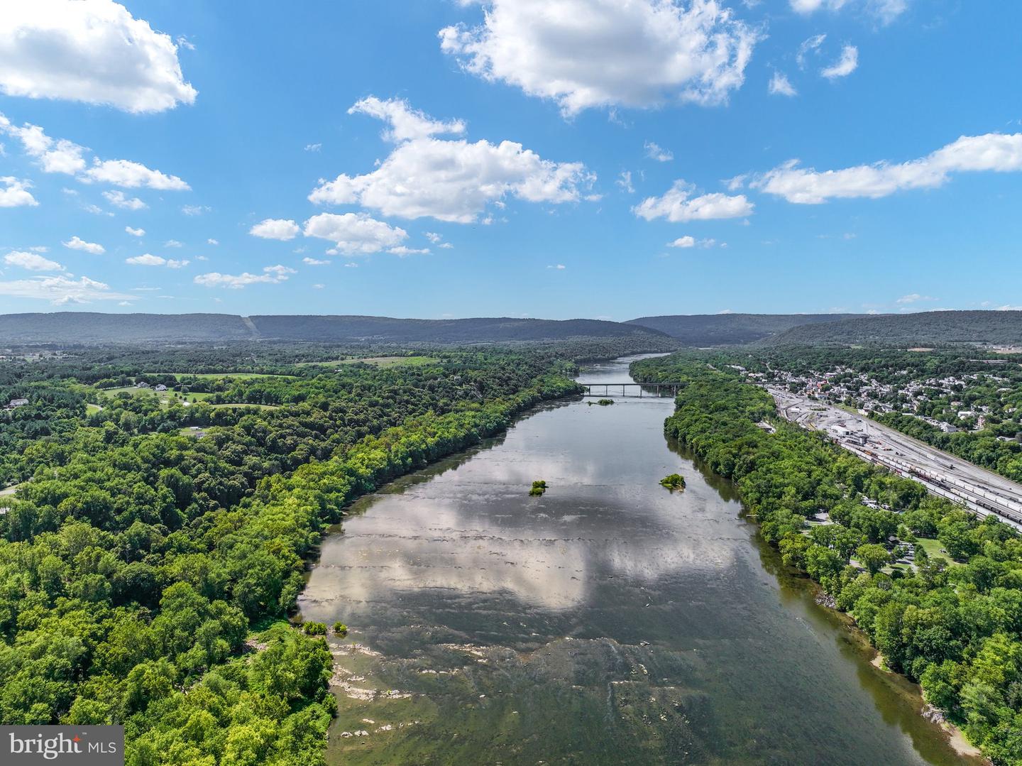 11407 OLDE STONE LN, LOVETTSVILLE, Virginia 20180, 4 Bedrooms Bedrooms, ,3 BathroomsBathrooms,Residential,For sale,11407 OLDE STONE LN,VALO2088220 MLS # VALO2088220