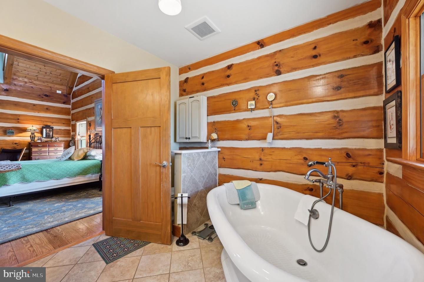 11407 OLDE STONE LN, LOVETTSVILLE, Virginia 20180, 4 Bedrooms Bedrooms, ,3 BathroomsBathrooms,Residential,For sale,11407 OLDE STONE LN,VALO2088220 MLS # VALO2088220