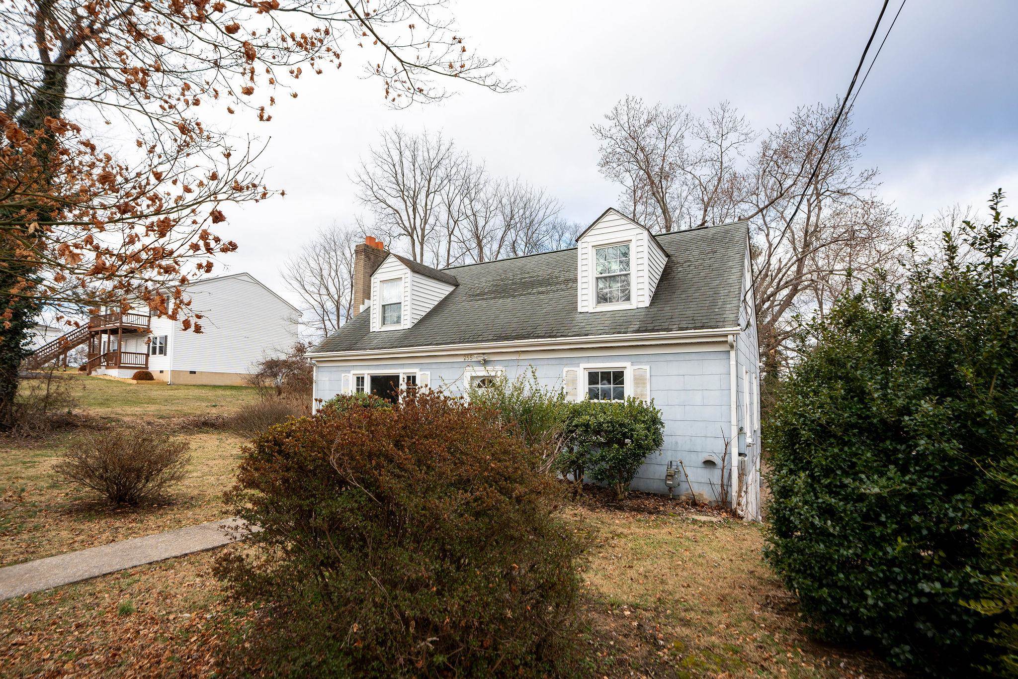 255 ELIZABETH AVE, WAYNESBORO, Virginia 22980, 4 Bedrooms Bedrooms, ,2 BathroomsBathrooms,Residential,255 ELIZABETH AVE,661567 MLS # 661567