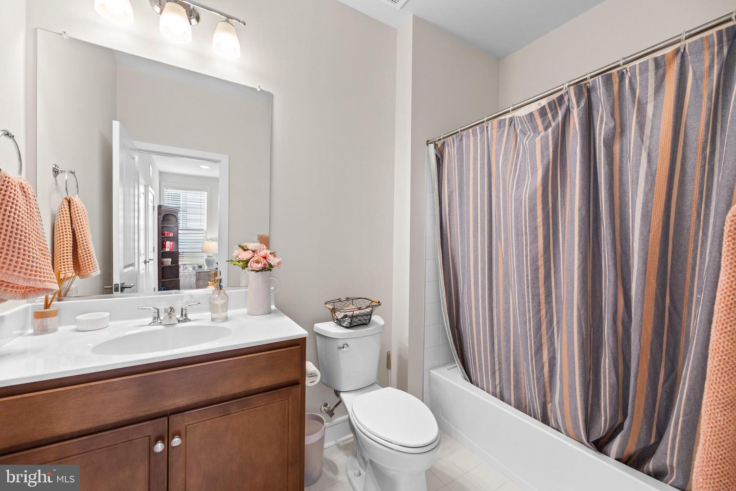 111 WAKE ROBIN CT, LAKE FREDERICK, Virginia 22630, 4 Bedrooms Bedrooms, ,3 BathroomsBathrooms,Residential,For sale,111 WAKE ROBIN CT,VAFV2024814 MLS # VAFV2024814
