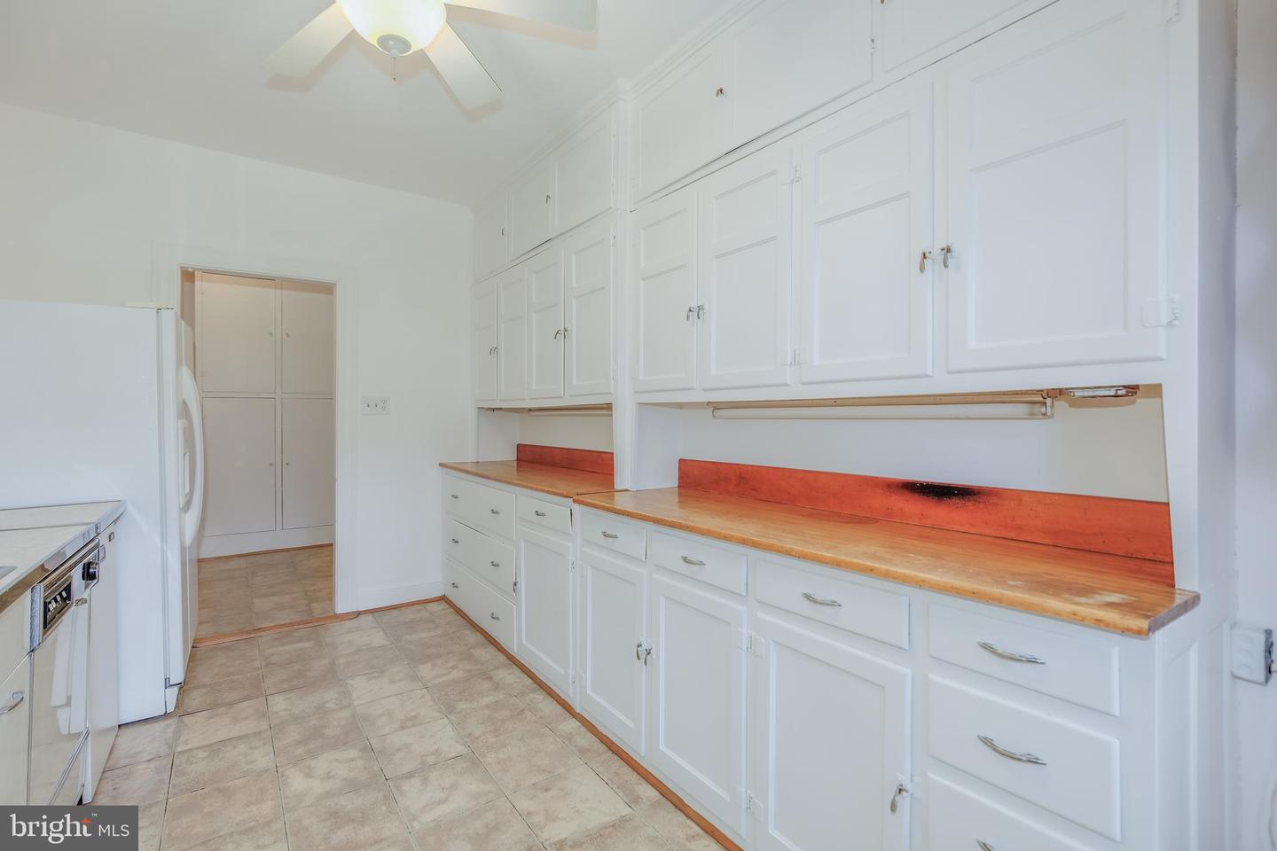 4000 CATHEDRAL AVE NW #144-145B, WASHINGTON, District Of Columbia 20016, 3 Bedrooms Bedrooms, ,3 BathroomsBathrooms,Residential,For sale,4000 CATHEDRAL AVE NW #144-145B,DCDC2185914 MLS # DCDC2185914