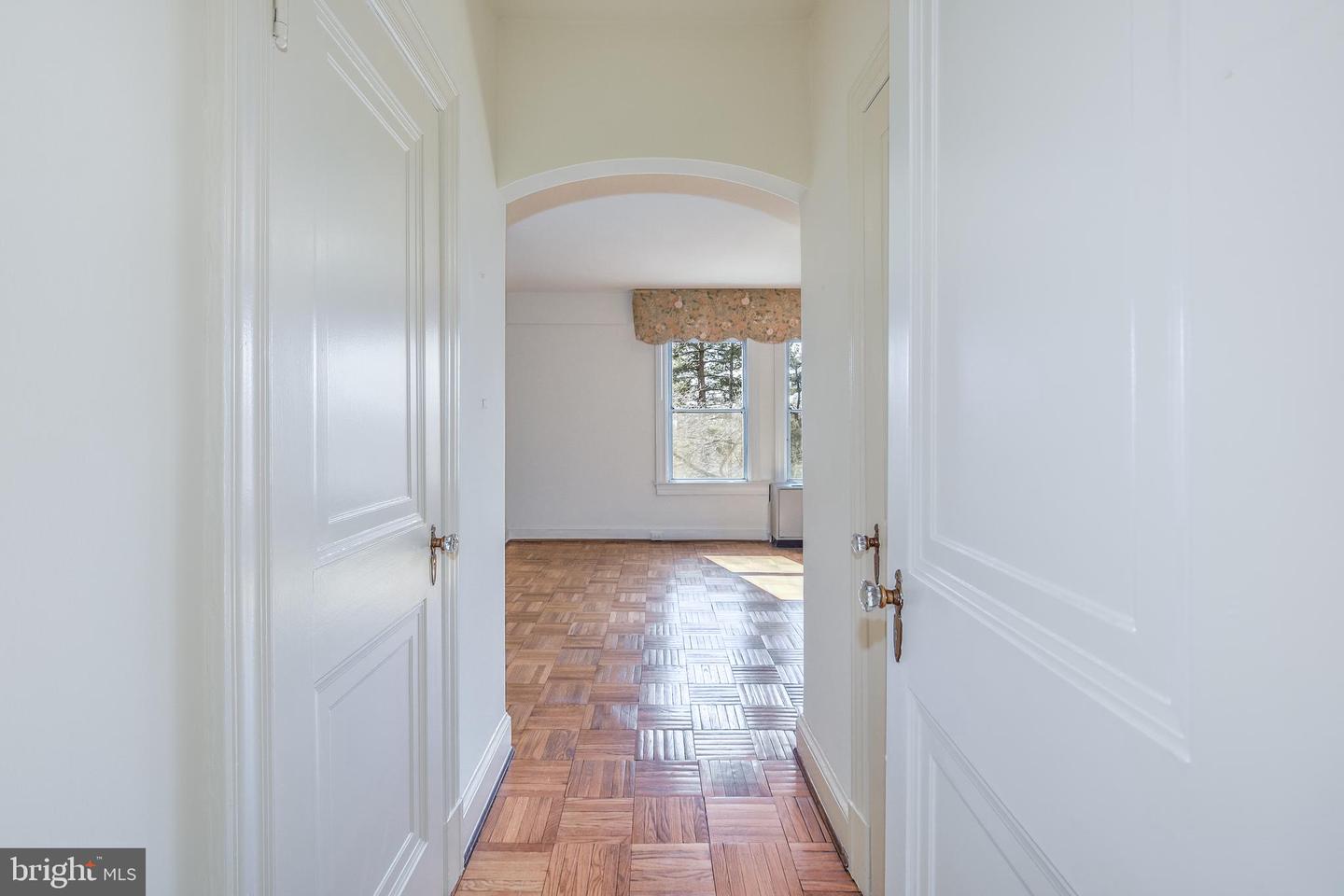 4000 CATHEDRAL AVE NW #144-145B, WASHINGTON, District Of Columbia 20016, 3 Bedrooms Bedrooms, ,3 BathroomsBathrooms,Residential,For sale,4000 CATHEDRAL AVE NW #144-145B,DCDC2185914 MLS # DCDC2185914