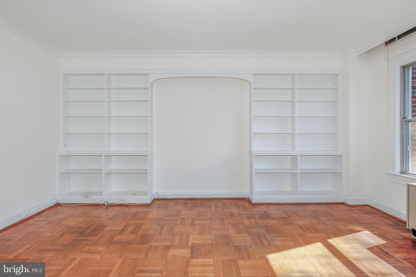 4000 CATHEDRAL AVE NW #144-145B, WASHINGTON, District Of Columbia 20016, 3 Bedrooms Bedrooms, ,3 BathroomsBathrooms,Residential,For sale,4000 CATHEDRAL AVE NW #144-145B,DCDC2185914 MLS # DCDC2185914