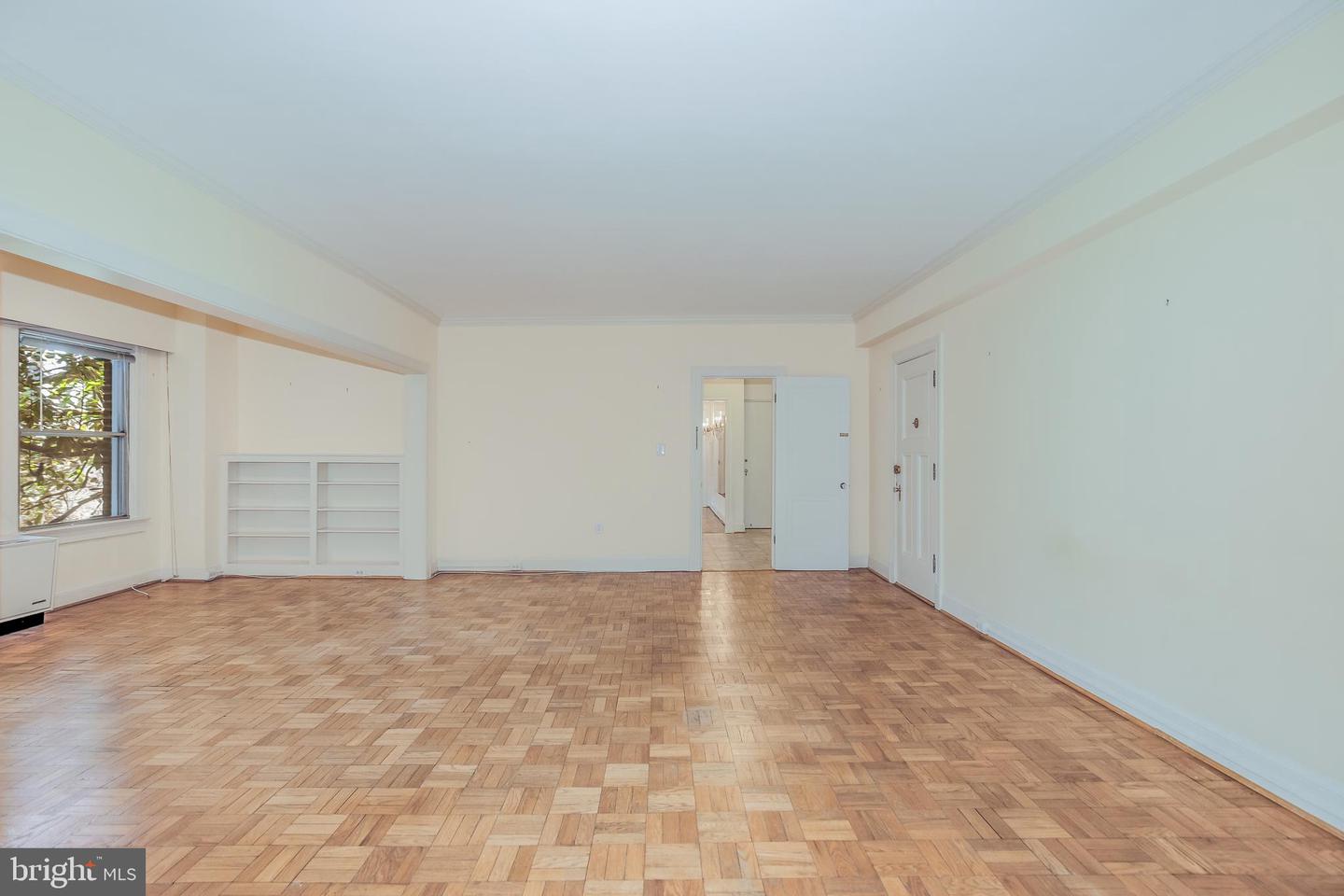 4000 CATHEDRAL AVE NW #144-145B, WASHINGTON, District Of Columbia 20016, 3 Bedrooms Bedrooms, ,3 BathroomsBathrooms,Residential,For sale,4000 CATHEDRAL AVE NW #144-145B,DCDC2185914 MLS # DCDC2185914