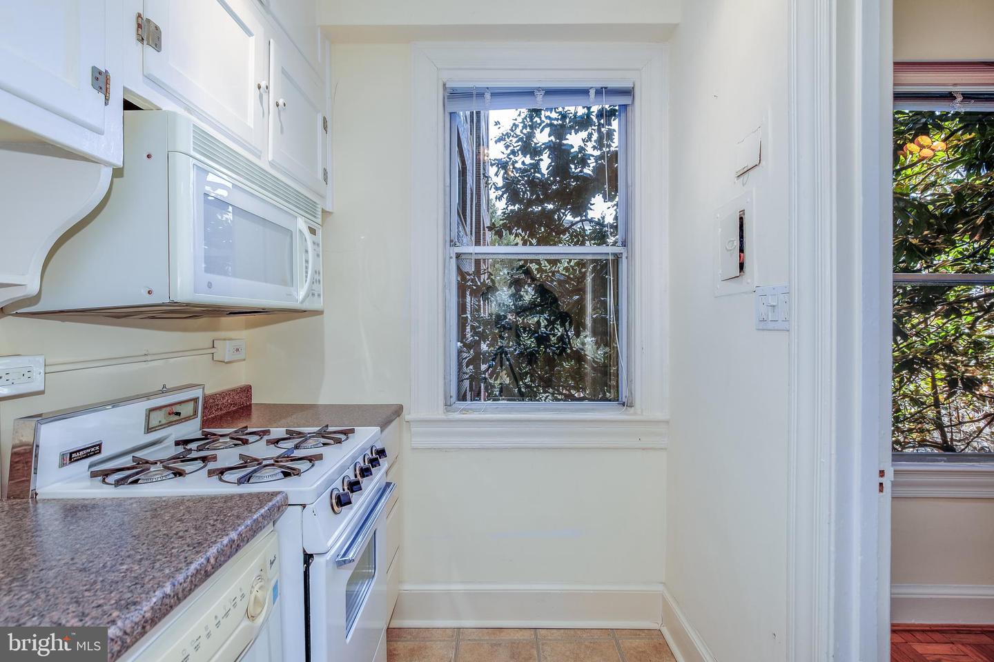 4000 CATHEDRAL AVE NW #144-145B, WASHINGTON, District Of Columbia 20016, 3 Bedrooms Bedrooms, ,3 BathroomsBathrooms,Residential,For sale,4000 CATHEDRAL AVE NW #144-145B,DCDC2185914 MLS # DCDC2185914